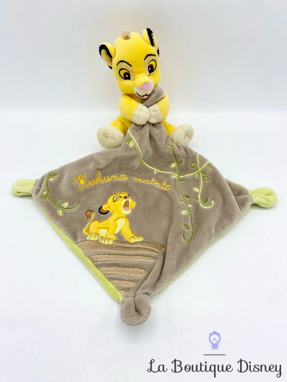 Peluche Doudou Simba Le Roi Lion Disney Hakuna Matata Carré Marron 3 Peluche Doudou Simba Le Roi Lion Disney Hakuna Matata Carré Marron