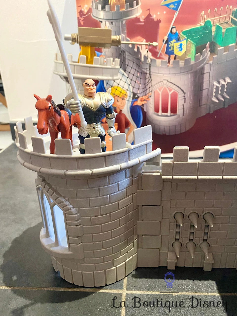 Ensemble De Jeu Figurines Château Merlin L'enchanteur Playset Disney Heroes Famosa Château Fort 6 Ensemble De Jeu Figurines Château Merlin L'enchanteur Playset Disney Heroes Famosa Château Fort – Image 4