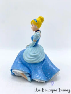 Figurine Cendrillon Assise Bullyland Disney Princesse Bleu Paillettes 9 Cm 8 Figurine Cendrillon Assise Bullyland Disney Princesse Bleu Paillettes 9 Cm -Meilleur Jouets Magasin figurine cendrillon assise fauteuil tabouret disney bullyland princesse robe bleu 2