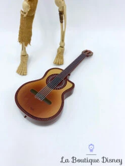 Figurine Chantante Hector Coco Disney Store Poupée Articulée Guitare 28 Cm 9 Figurine Chantante Hector Coco Disney Store Poupée Articulée Guitare 28 Cm -Meilleur Jouets Magasin figurine chantante hector coco disney store poupee articulee guitare musique 0
