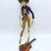 Figurine Chantante Hector Coco Disney Store Poupée Articulée Guitare 28 Cm 2 Figurine Chantante Hector Coco Disney Store Poupée Articulée Guitare 28 Cm -Meilleur Jouets Magasin figurine chantante hector coco disney store poupee articulee guitare musique 2