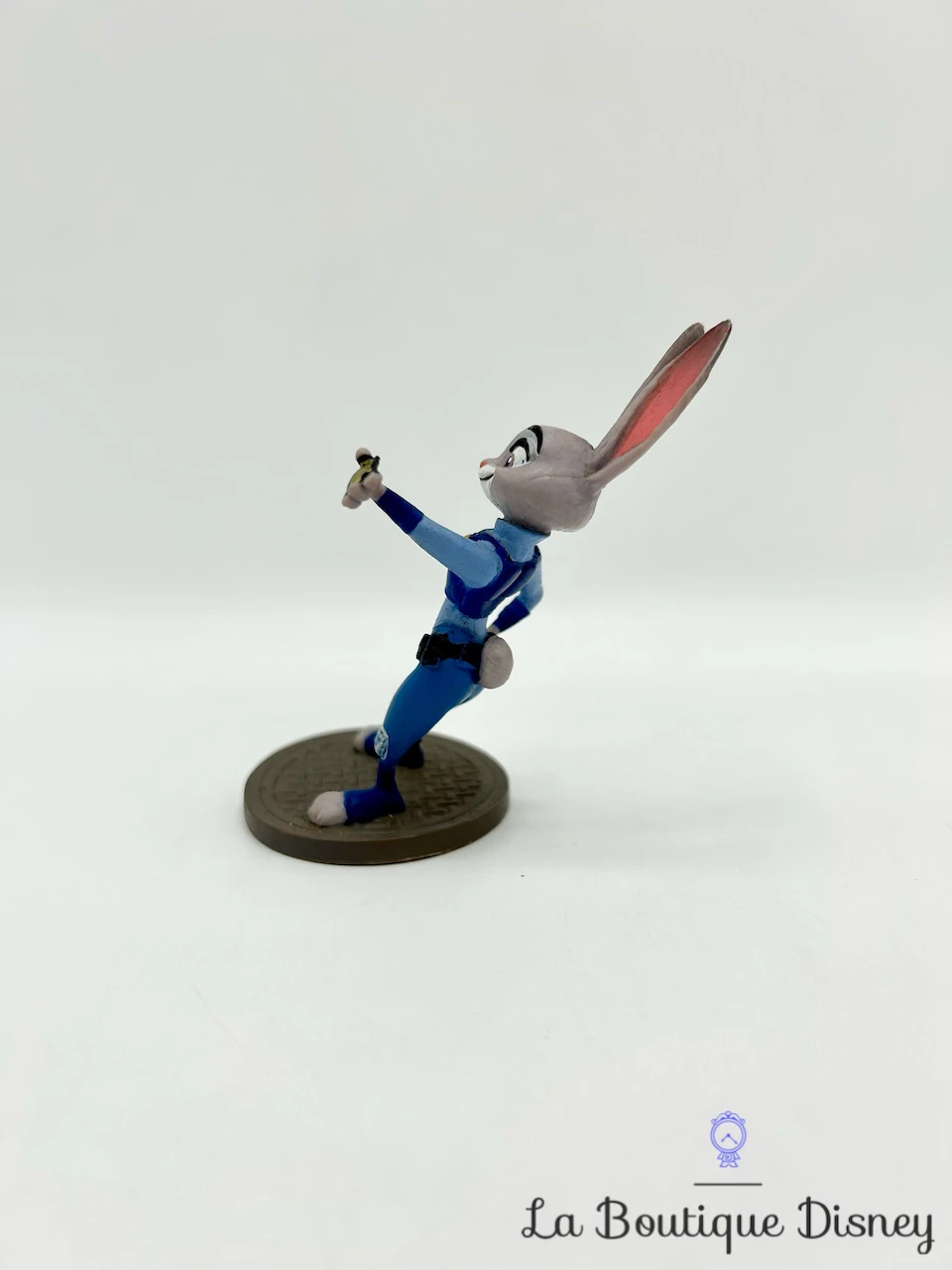 Figurine Judy Hopps Zootopie Disney Bullyland Lapin Policier 9 Cm 4 Figurine Judy Hopps Zootopie Disney Bullyland Lapin Policier 9 Cm – Image 2