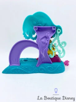 Figurine Magical Movers Little Kingdom Balade Sur La Rivière Pocahontas Disney Princess Hasbro Polly Clip 7 Figurine Magical Movers Little Kingdom Balade Sur La Rivière Pocahontas Disney Princess Hasbro Polly Clip -Meilleur Jouets Magasin figurine little kingdom pocahontas arbre balade sur la riviere disney princess hasbro 1