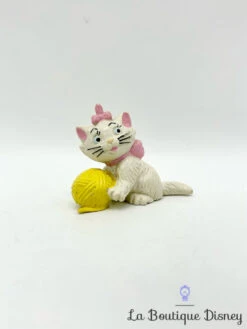 Figurine Marie Les Aristochats Disney Bullyland Chat Blanc Pelote Laine 3,5 Cm