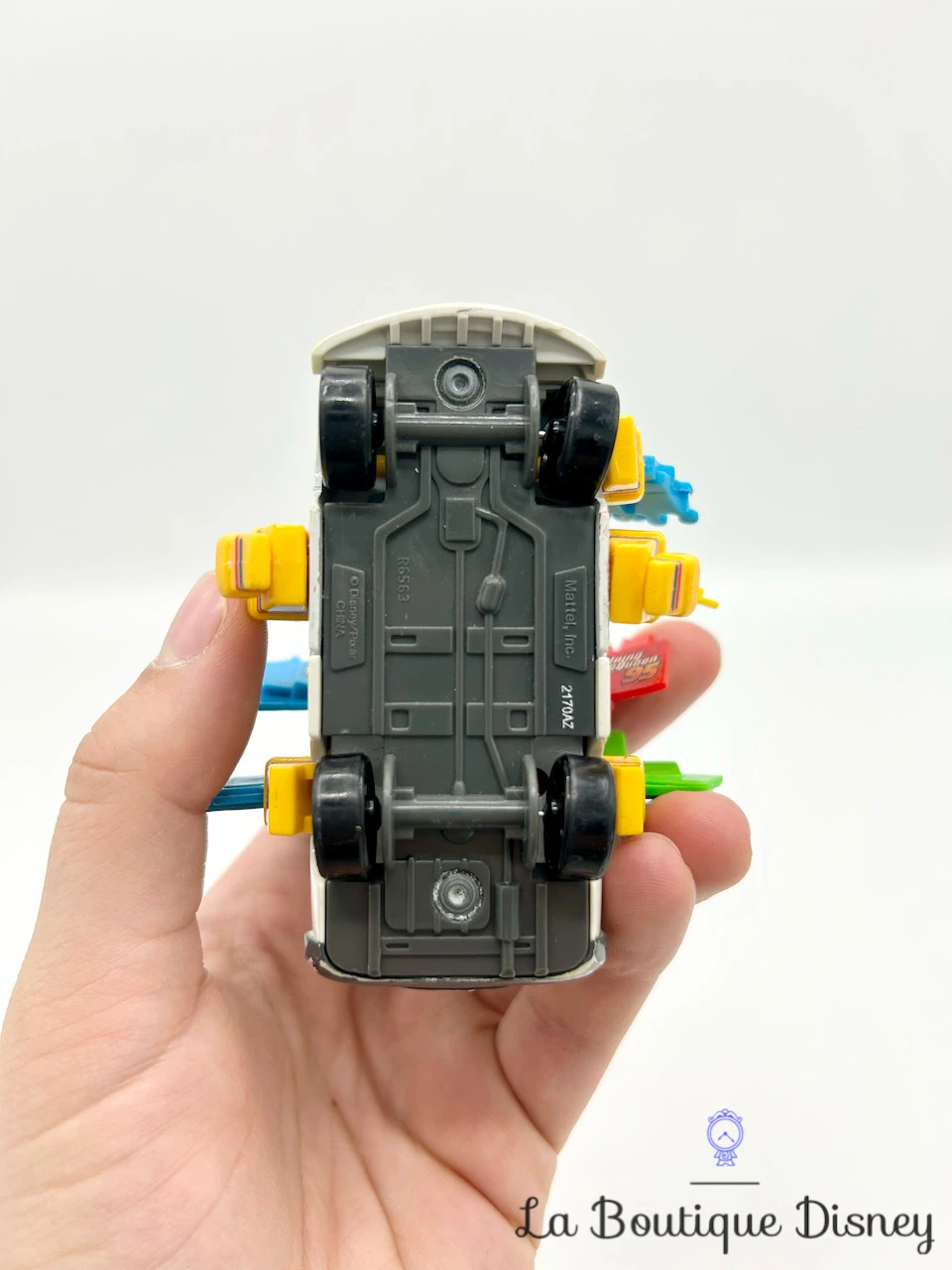 Figurine Voiture Brian Souvenirs Cars Disney Pixar Mattel 7 Figurine Voiture Brian Souvenirs Cars Disney Pixar Mattel – Image 5