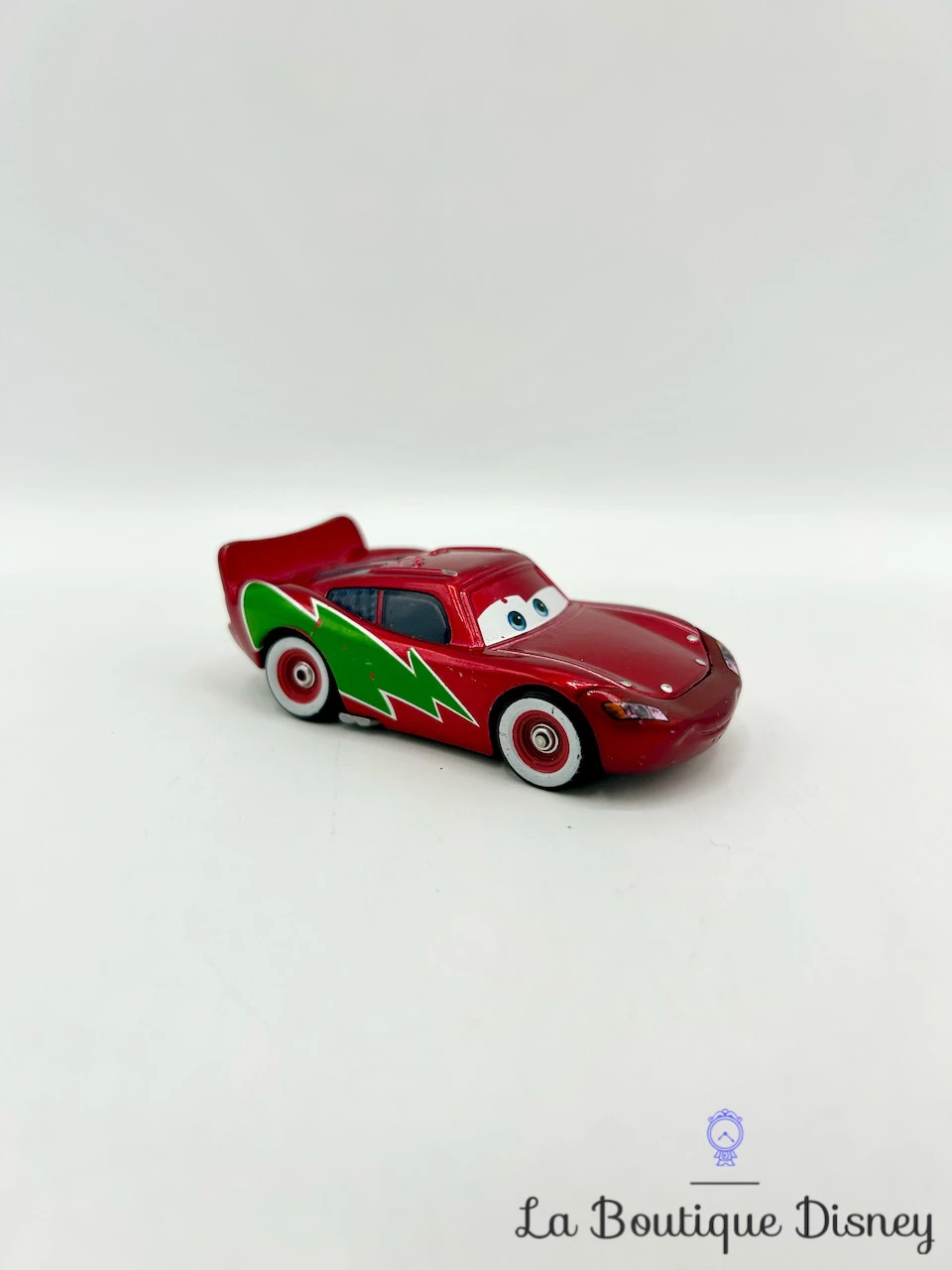 Figurine Voiture Holiday Hotshot Lightning McQueen Flash McQueen Cars Mater Saves Christmas Disney Pixar Mattel 4 Figurine Voiture Holiday Hotshot Lightning McQueen Flash McQueen Cars Mater Saves Christmas Disney Pixar Mattel – Image 2
