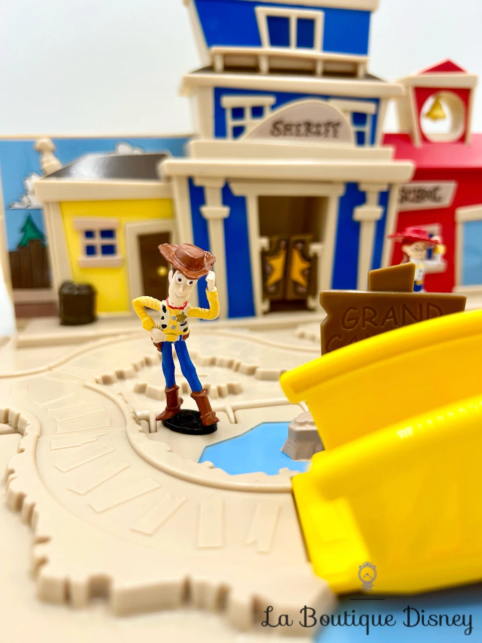 Figurines Coffre Jouets Woody Maison Sheriff Playset Disneyland 2019 Disney Western Pliable Boite 6 Figurines Coffre Jouets Woody Maison Sheriff Playset Disneyland 2019 Disney Western Pliable Boite – Image 4