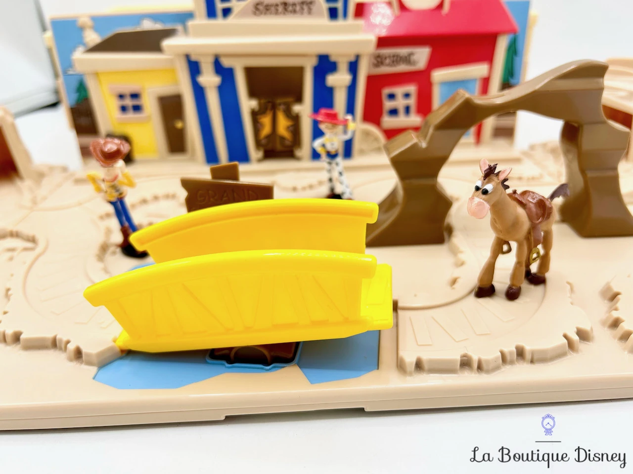 Figurines Coffre Jouets Woody Maison Sheriff Playset Disneyland 2019 Disney Western Pliable Boite 8 Figurines Coffre Jouets Woody Maison Sheriff Playset Disneyland 2019 Disney Western Pliable Boite – Image 6