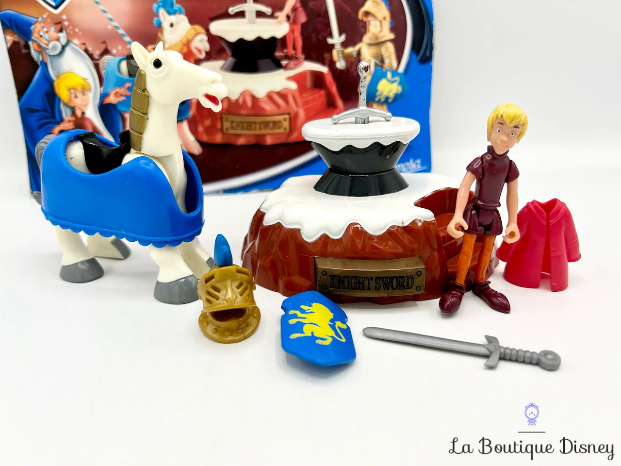 Figurines Arthur Épée Excalibur Merlin L'enchanteur Disney Heroes Famosa Vintage 4 Figurines Arthur Épée Excalibur Merlin L'enchanteur Disney Heroes Famosa Vintage – Image 2