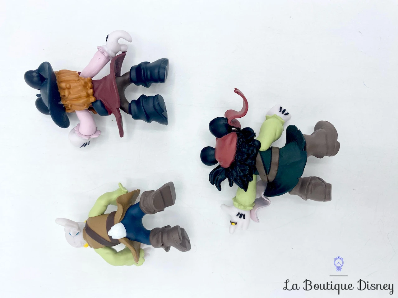 Figurines Mickey Minnie Donald Pirates Des Caraïbes Playset Disney Parks Pirates Of The Caribbean 7 Cm 5 Figurines Mickey Minnie Donald Pirates Des Caraïbes Playset Disney Parks Pirates Of The Caribbean 7 Cm – Image 3