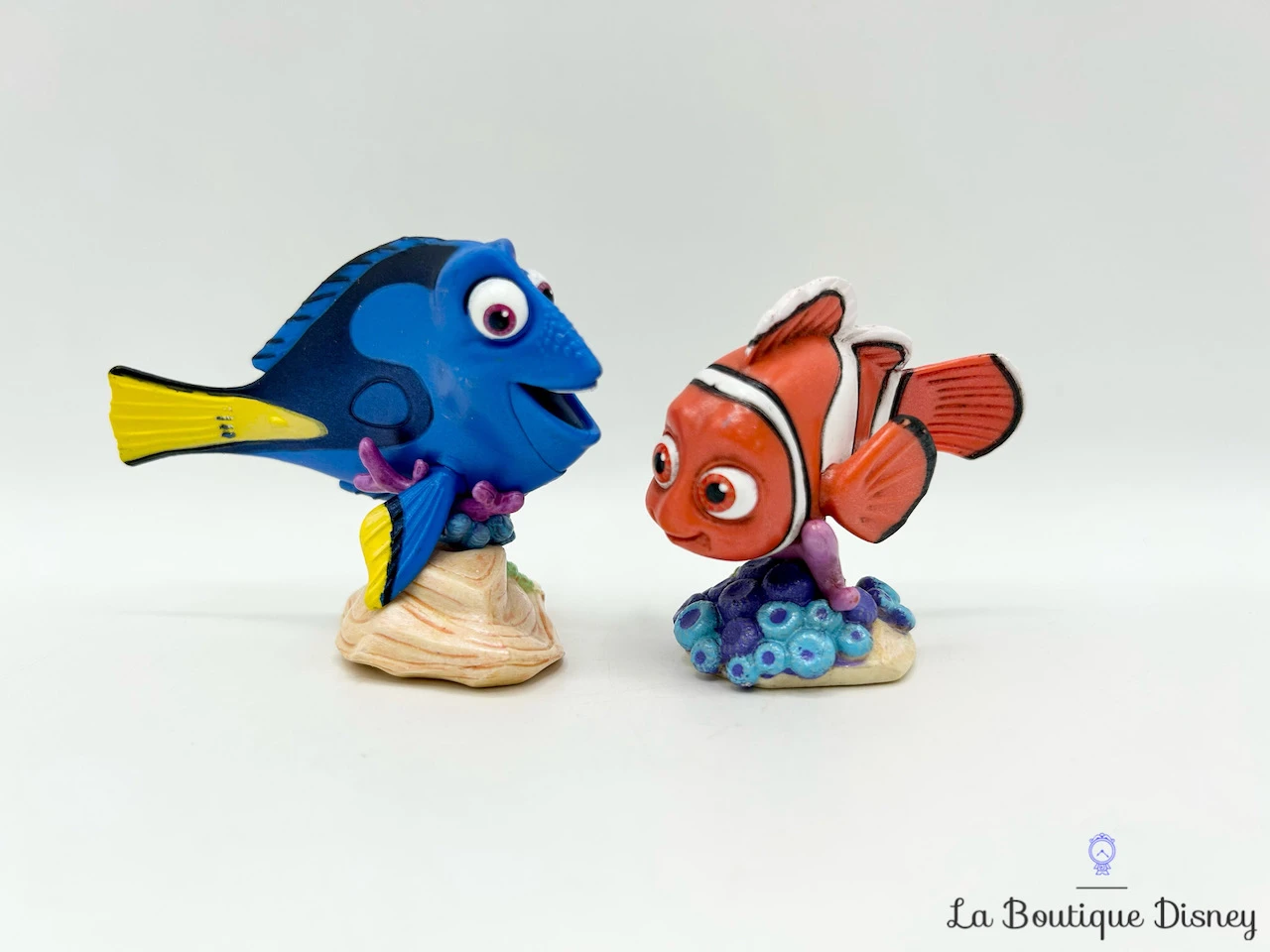 Figurines Némo Dory Disney Store 2016 Le Monde De Némo Poissons 6 Cm 4 Figurines Némo Dory Disney Store 2016 Le Monde De Némo Poissons 6 Cm – Image 2