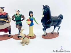 Figurines Mulan Playset Disney Store 2019 Disney Princess Li Shang Petit Frère Khan -Meilleur Jouets Magasin figurines playset mulan disney store li shang petit frere khan 2