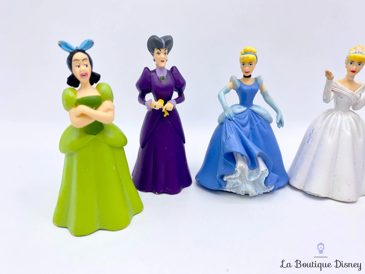 Figurines Set Cendrillon Playset Disney Store Marraine Anastasie Javotte Prince Madame Trémaine 4 Figurines Set Cendrillon Playset Disney Store Marraine Anastasie Javotte Prince Madame Trémaine – Image 2