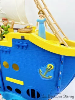 Jouet Figurines Bateau Peter Pan Disneyland Disney Mattel Ensemble De Jeu Crochet Wendy Crocodile Mouche -Meilleur Jouets Magasin jouet bateau peter pan figurines playset disney store mattel wendy crochet mouche crocodile 8
