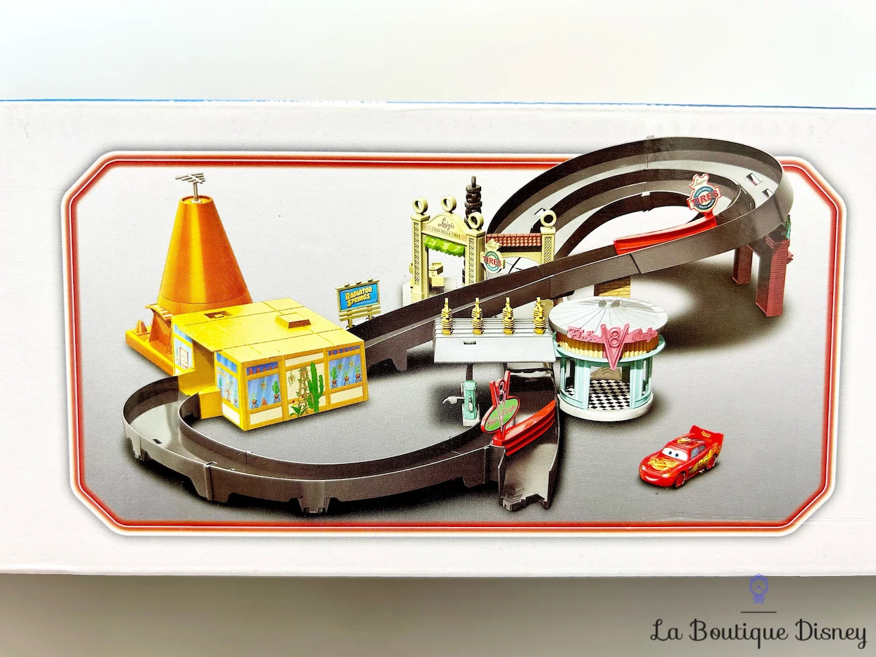Jouet Coffret Radiator Springs Cars Disney Pixar Circuit Motorisé Mattel Voiture 5 Jouet Coffret Radiator Springs Cars Disney Pixar Circuit Motorisé Mattel Voiture – Image 3
