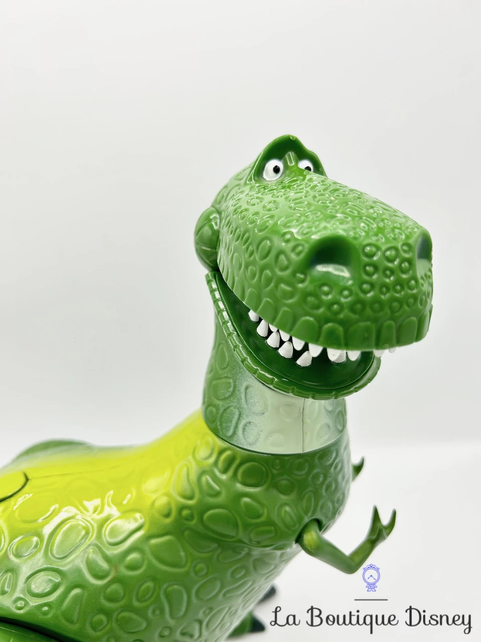 Jouet Figurine Rex Parlant Articulé Toy Story Disney Store 2017 Dinosaure Vert 32 Cm 4 Jouet Figurine Rex Parlant Articulé Toy Story Disney Store 2017 Dinosaure Vert 32 Cm – Image 2