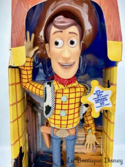Poupée Woody Parlant à Ficelle Disney Store 2016 Toy Story Figurine Articulée Talking Woody 12 Poupée Woody Parlant à Ficelle Disney Store 2016 Toy Story Figurine Articulée Talking Woody -Meilleur Jouets Magasin jouet figurine talking woody parlant disney store toy story poupee ficelle 6
