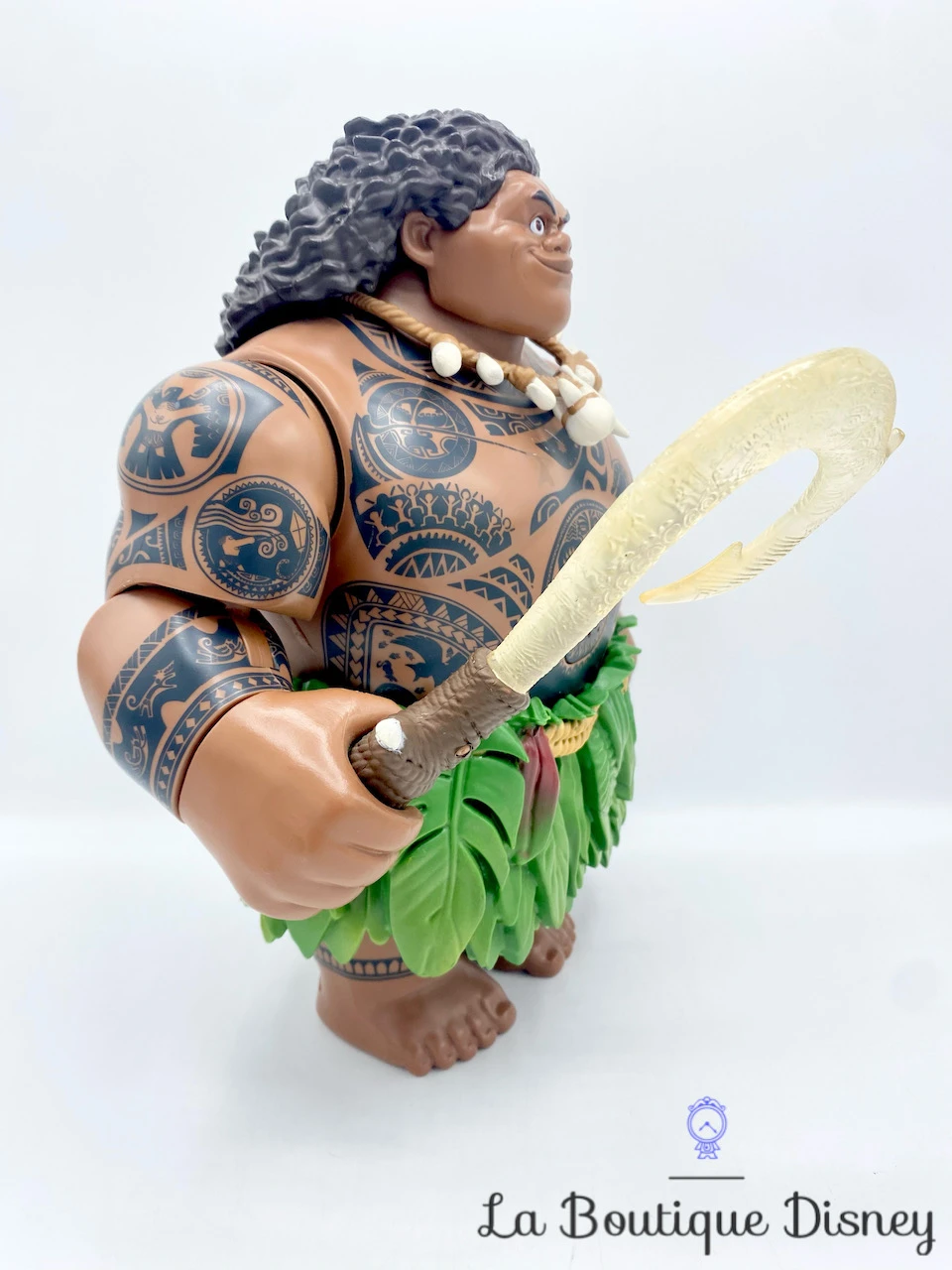 Jouet Figurine Musicale Maui En Vedette Disney Store 2017 Vaiana Demi Dieu Hameçon Interactif 31 Cm 5 Jouet Figurine Musicale Maui En Vedette Disney Store 2017 Vaiana Demi Dieu Hameçon Interactif 31 Cm – Image 3