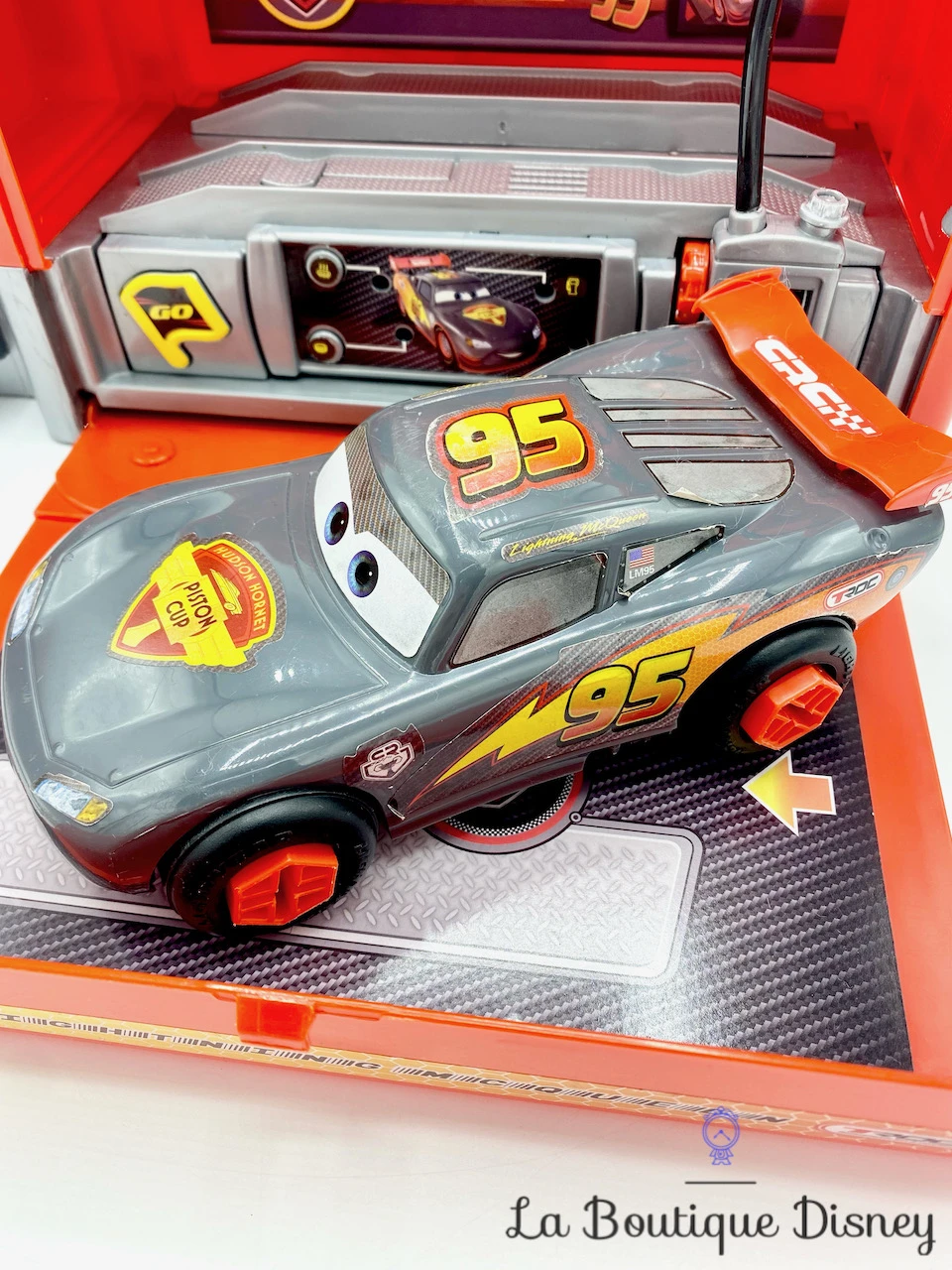 Jouet Camion Mack Truck Carbone Cars Disney Smoby Flash McQueen Rouge 11 Jouet Camion Mack Truck Carbone Cars Disney Smoby Flash McQueen Rouge – Image 9