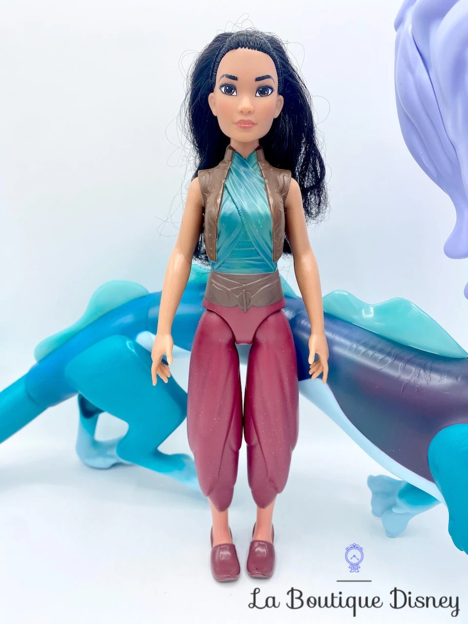 Jouet Poupée Raya Sisu Disney Hasbro 2021 Figurine Dragon Eau Multicolore 60 Cm 6 Jouet Poupée Raya Sisu Disney Hasbro 2021 Figurine Dragon Eau Multicolore 60 Cm – Image 4