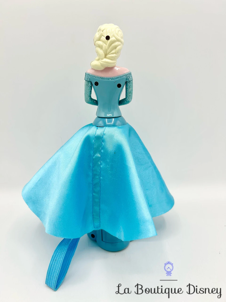 Jouet Elsa Tourne Et Lumineux Disneyland Paris Disney Lumifete La Reine Des Neiges Robe Tissu Bleu 5 Jouet Elsa Tourne Et Lumineux Disneyland Paris Disney Lumifete La Reine Des Neiges Robe Tissu Bleu – Image 3