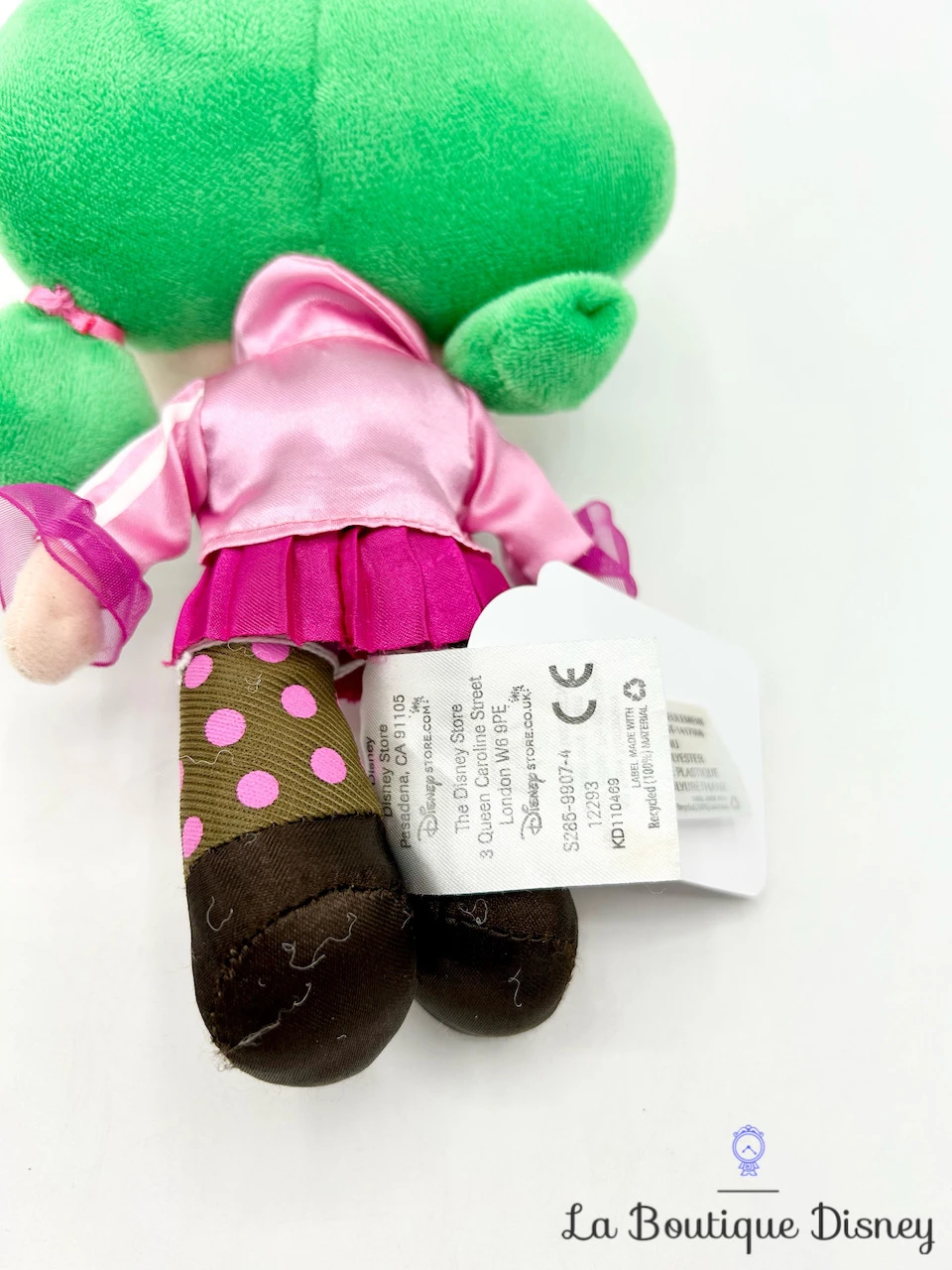 Peluche Adele Machandelle Les Mondes Ralph Disney Store 2012 Pilote Bougie 26 Cm 6 Peluche Adele Machandelle Les Mondes Ralph Disney Store 2012 Pilote Bougie 26 Cm – Image 4