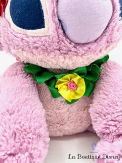 Peluche Angel Hawaienne Disneyland Paris 2017 Disney Lilo Stitch Rose Fleurs Feuilles 38 Cm -Meilleur Jouets Magasin peluche angel hawai disneyland paris disney stitch rose feuilles vahine 0