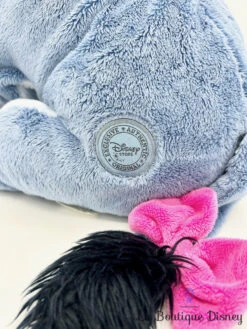 Peluche Bourriquet Disney Store 2011 Winnie L'ourson âne Violet Bleu écusson 38 Cm -Meilleur Jouets Magasin peluche bourriquet disney store ane bleu winnie ourosn ecusson 1