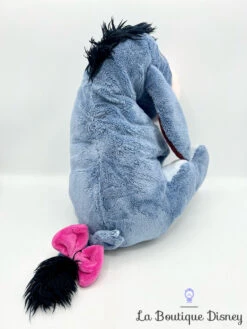 Peluche Bourriquet Disney Store 2011 Winnie L'ourson âne Violet Bleu écusson 38 Cm -Meilleur Jouets Magasin peluche bourriquet disney store ane bleu winnie ourosn ecusson 2