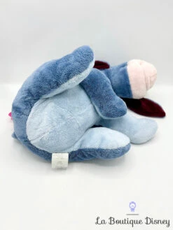 Peluche Bourriquet Disney Store 2011 Winnie L'ourson âne Violet Bleu écusson 38 Cm -Meilleur Jouets Magasin peluche bourriquet disney store ane bleu winnie ourosn ecusson 5