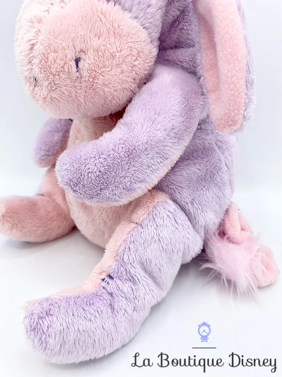 Peluche Bourriquet Violet Rose Disney Store Winnie L'ourson âne 25 Cm 5 Peluche Bourriquet Violet Rose Disney Store Winnie L'ourson âne 25 Cm – Image 3
