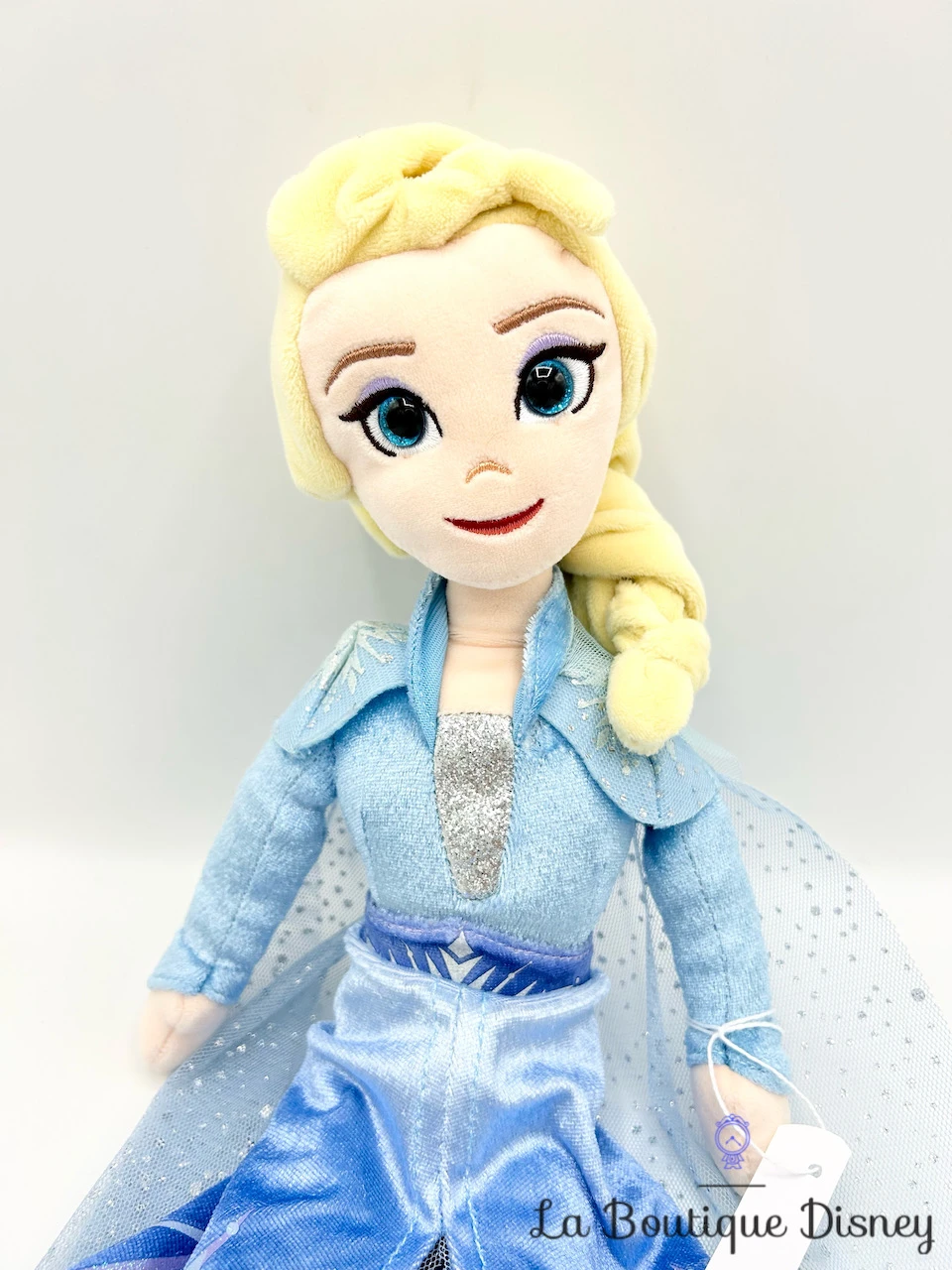 Poupée Chiffon Elsa La Reine Des Neiges 2 Disney TY Sparkle Peluche Sonore 42 Cm 4 Poupée Chiffon Elsa La Reine Des Neiges 2 Disney TY Sparkle Peluche Sonore 42 Cm – Image 2