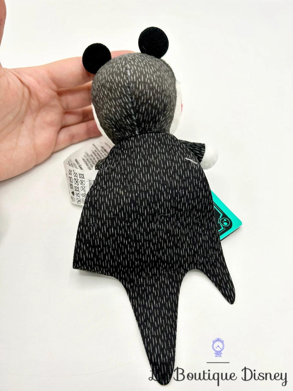 Peluche épaule Teddy Vampire L'étrange Noël De Mr Jack Disney Parks Disneyland Peluche Aimantée 16 Cm 5 Peluche épaule Teddy Vampire L'étrange Noël De Mr Jack Disney Parks Disneyland Peluche Aimantée 16 Cm – Image 3