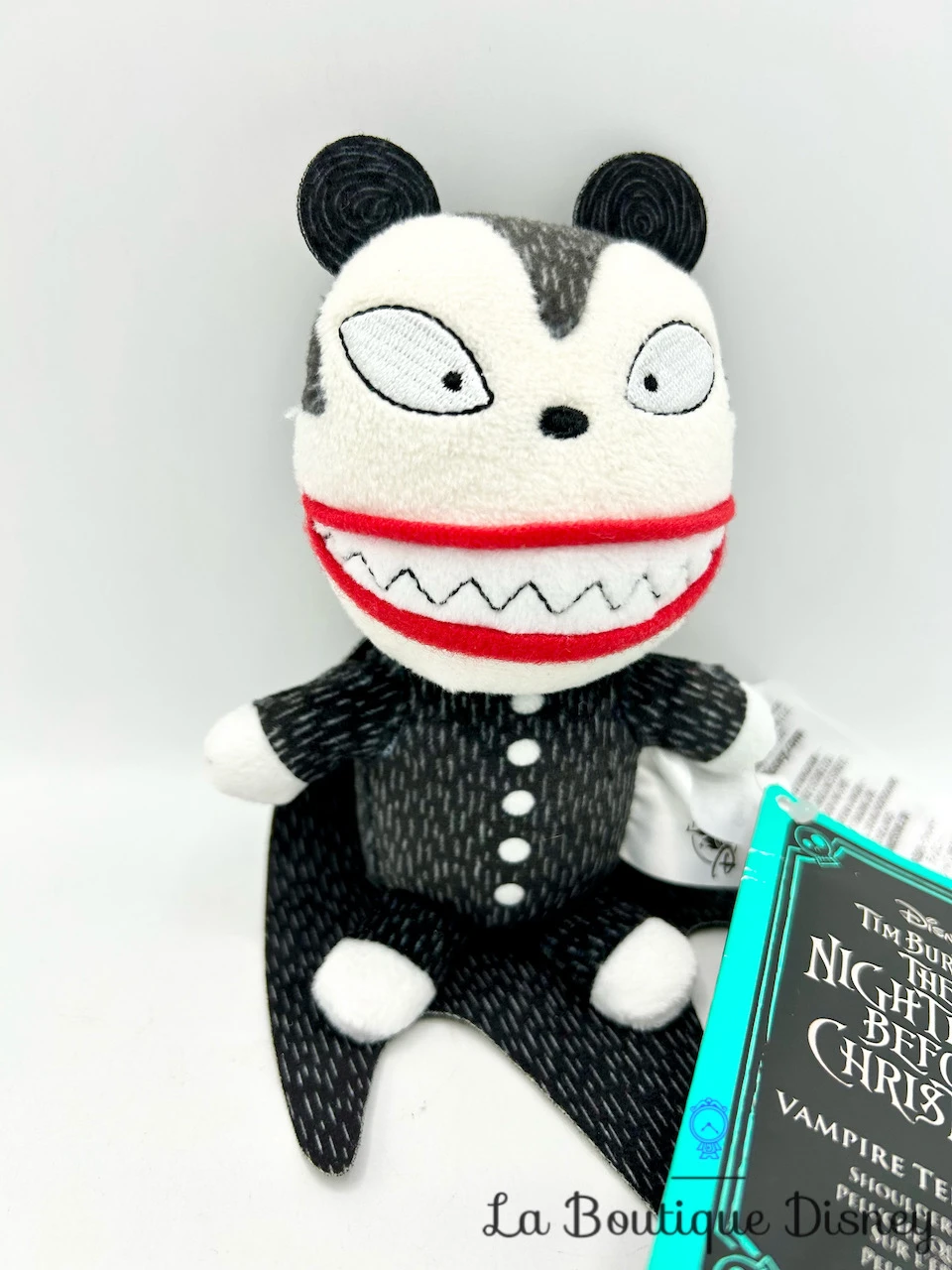Peluche épaule Teddy Vampire L'étrange Noël De Mr Jack Disney Parks Disneyland Peluche Aimantée 16 Cm 4 Peluche épaule Teddy Vampire L'étrange Noël De Mr Jack Disney Parks Disneyland Peluche Aimantée 16 Cm – Image 2