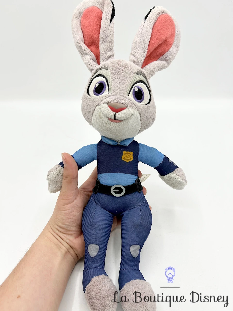 Peluche Interactive Officier Judy Hopps Zootopie Disney TOMY Lapin Gris Police 35 Cm 6 Peluche Interactive Officier Judy Hopps Zootopie Disney TOMY Lapin Gris Police 35 Cm – Image 4