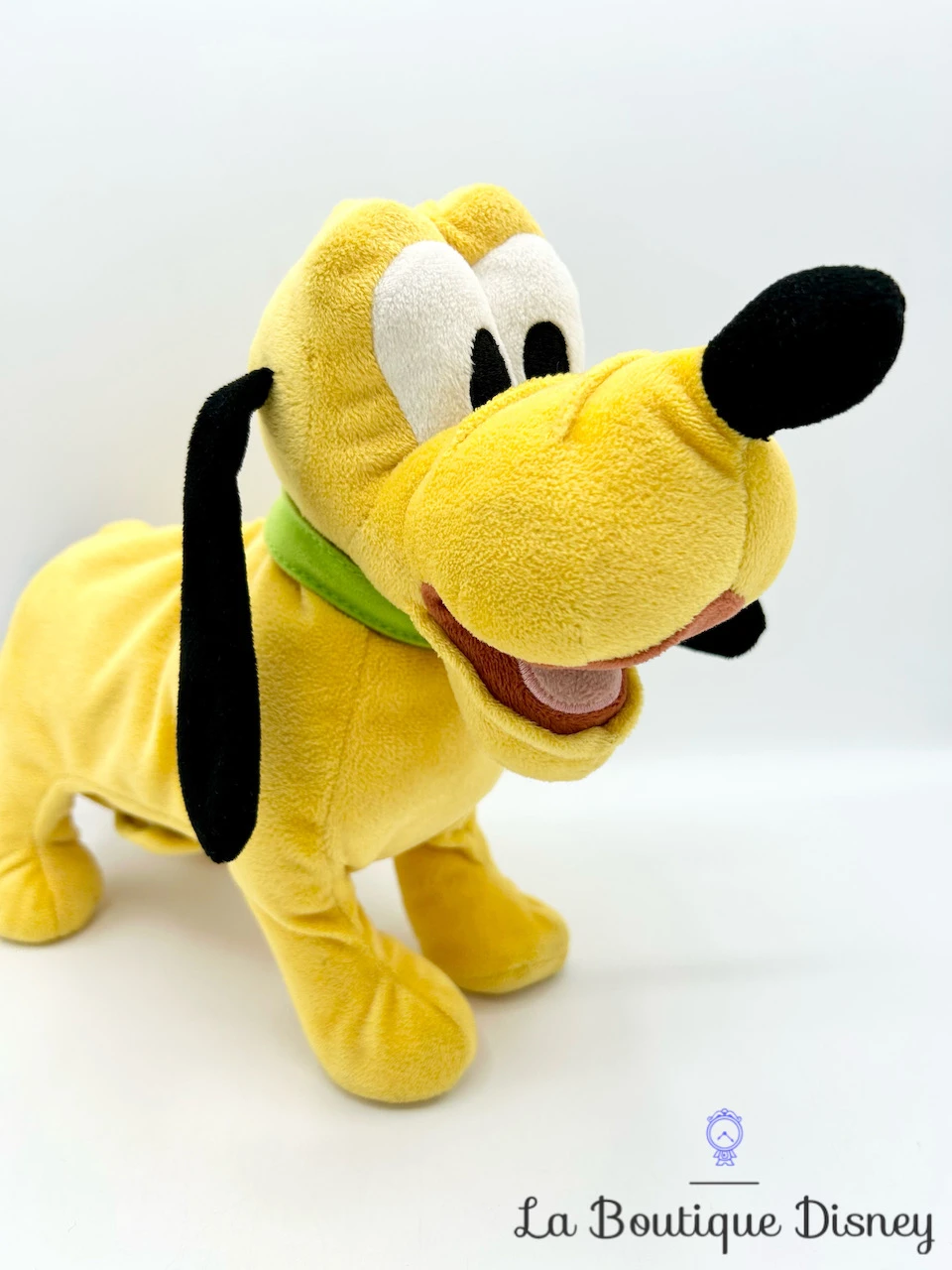 Peluche Interactive Pluto Funny Disney IMC Toys Chien Jaune Sonore 24 Cm 4 Peluche Interactive Pluto Funny Disney IMC Toys Chien Jaune Sonore 24 Cm – Image 2