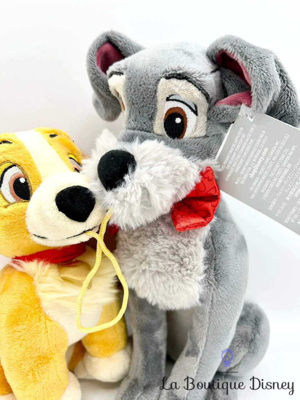 Peluche La Belle Et Le Clochard Noël Bisous Disney Store 2019 Chiens Nez Aimanté 5 Peluche La Belle Et Le Clochard Noël Bisous Disney Store 2019 Chiens Nez Aimanté – Image 3