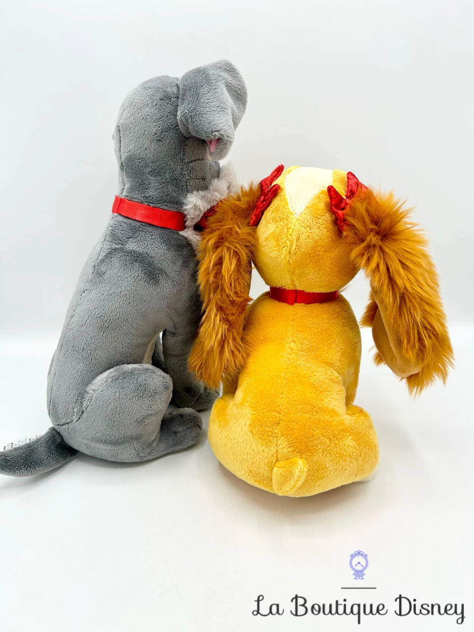 Peluche La Belle Et Le Clochard Noël Bisous Disney Store 2019 Chiens Nez Aimanté 6 Peluche La Belle Et Le Clochard Noël Bisous Disney Store 2019 Chiens Nez Aimanté – Image 4