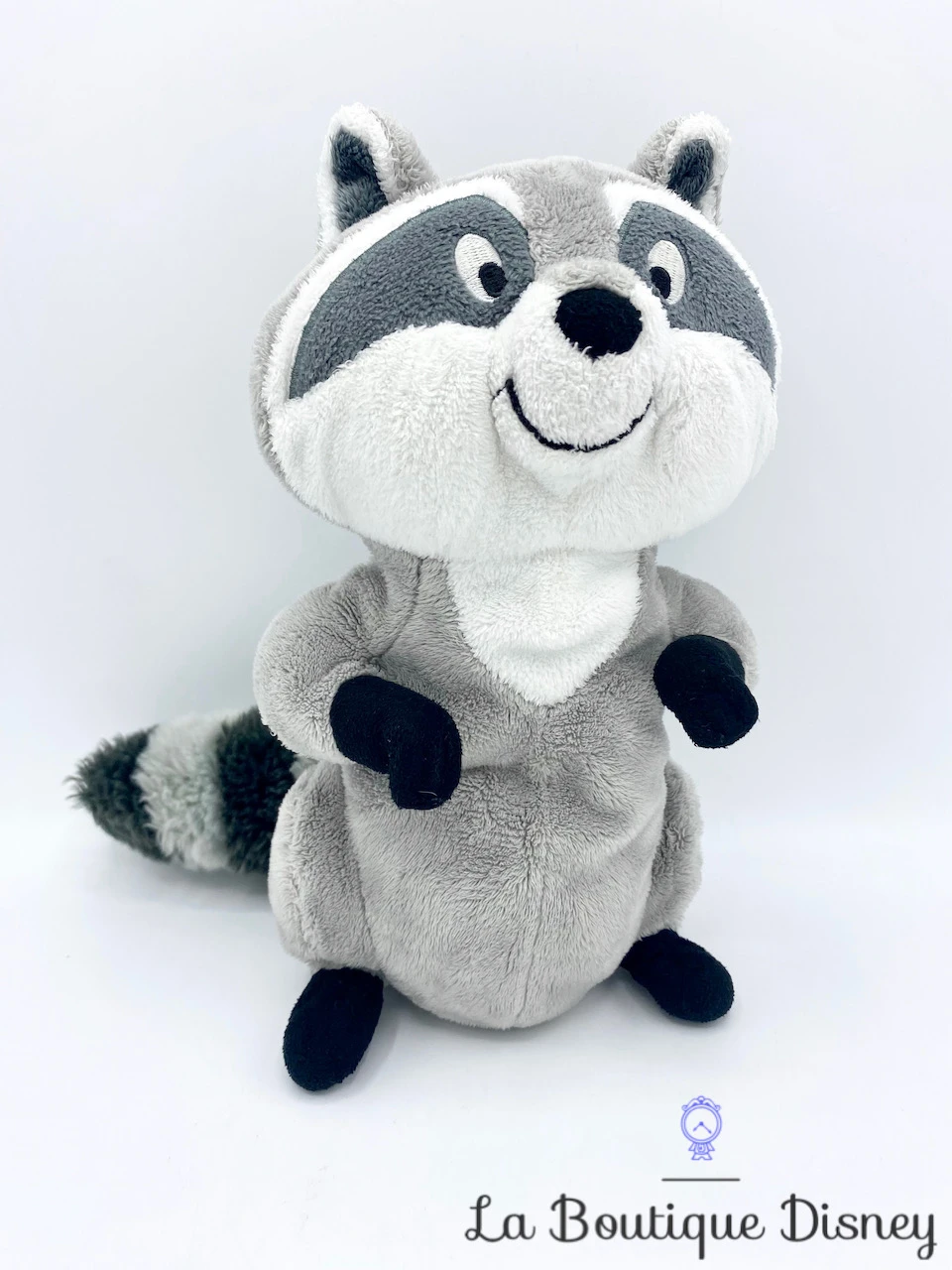 Peluche Meeko Pocahontas Disney Store Raton Laveur Gris 26 Cm 3 Peluche Meeko Pocahontas Disney Store Raton Laveur Gris 26 Cm