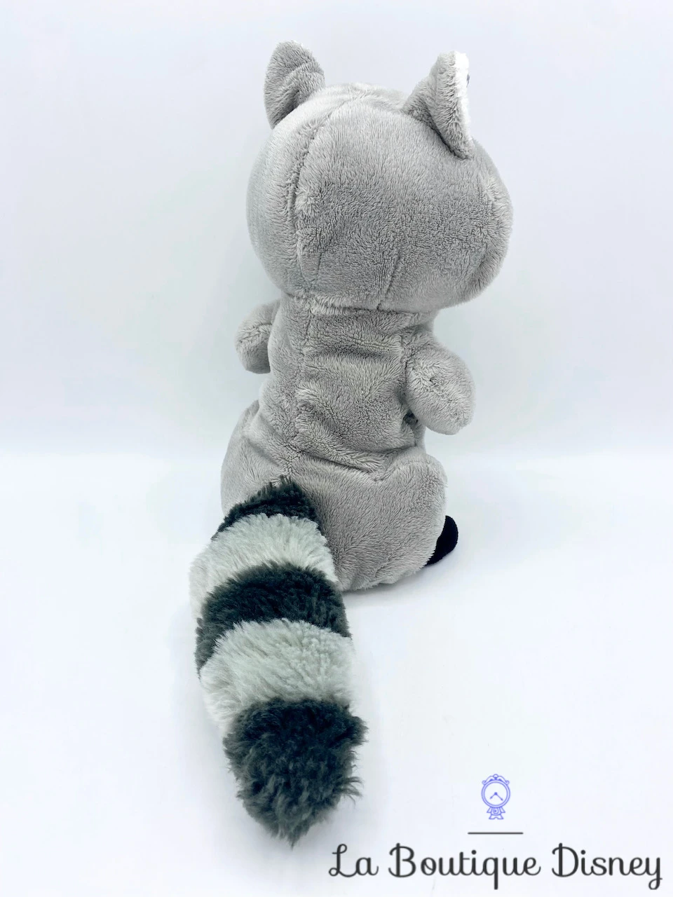 Peluche Meeko Pocahontas Disney Store Raton Laveur Gris 26 Cm 5 Peluche Meeko Pocahontas Disney Store Raton Laveur Gris 26 Cm – Image 3