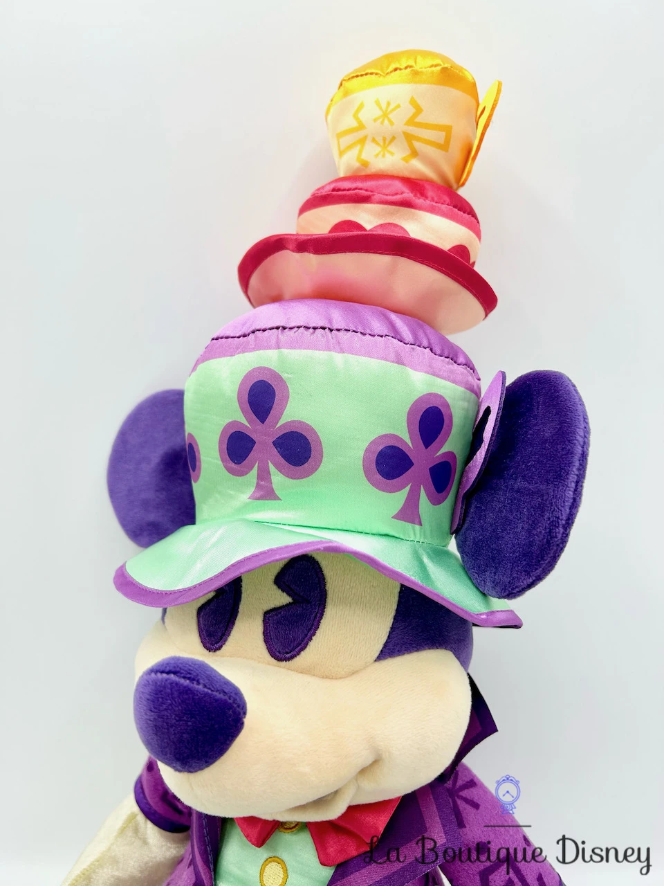 Peluche Mickey Mouse The Main Attraction 3 Sur 12 Mad Tea Party Disney Store 2022 Édition Limitée 56 Cm 4 Peluche Mickey Mouse The Main Attraction 3 Sur 12 Mad Tea Party Disney Store 2022 Édition Limitée 56 Cm – Image 2