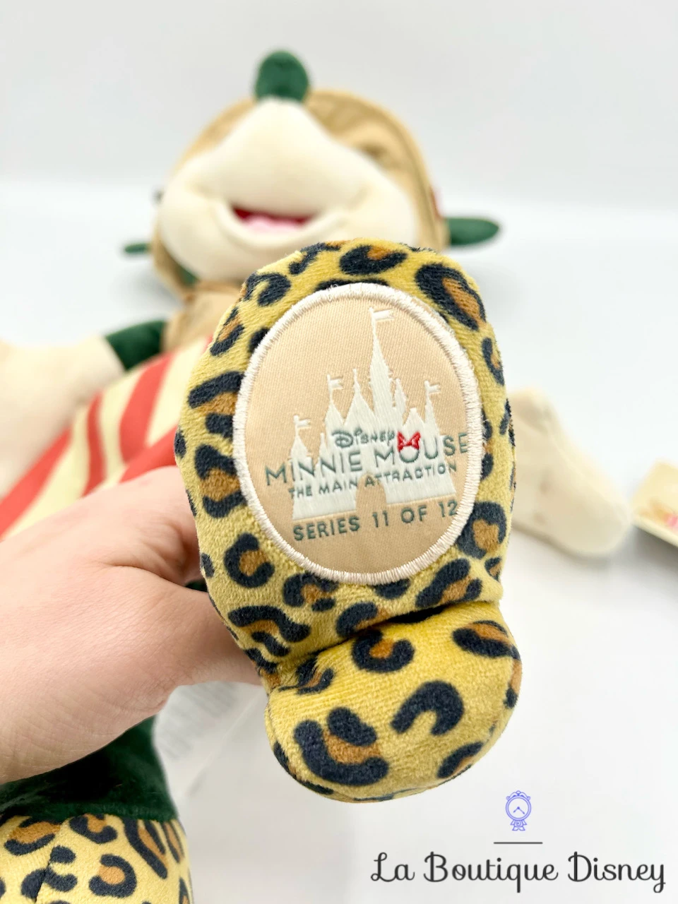 Peluche Minnie Mouse The Main Attraction 11 Sur 12 Jungle Cruise Disney Store 2020 Édition Limitée 43 Cm 6 Peluche Minnie Mouse The Main Attraction 11 Sur 12 Jungle Cruise Disney Store 2020 Édition Limitée 43 Cm – Image 4
