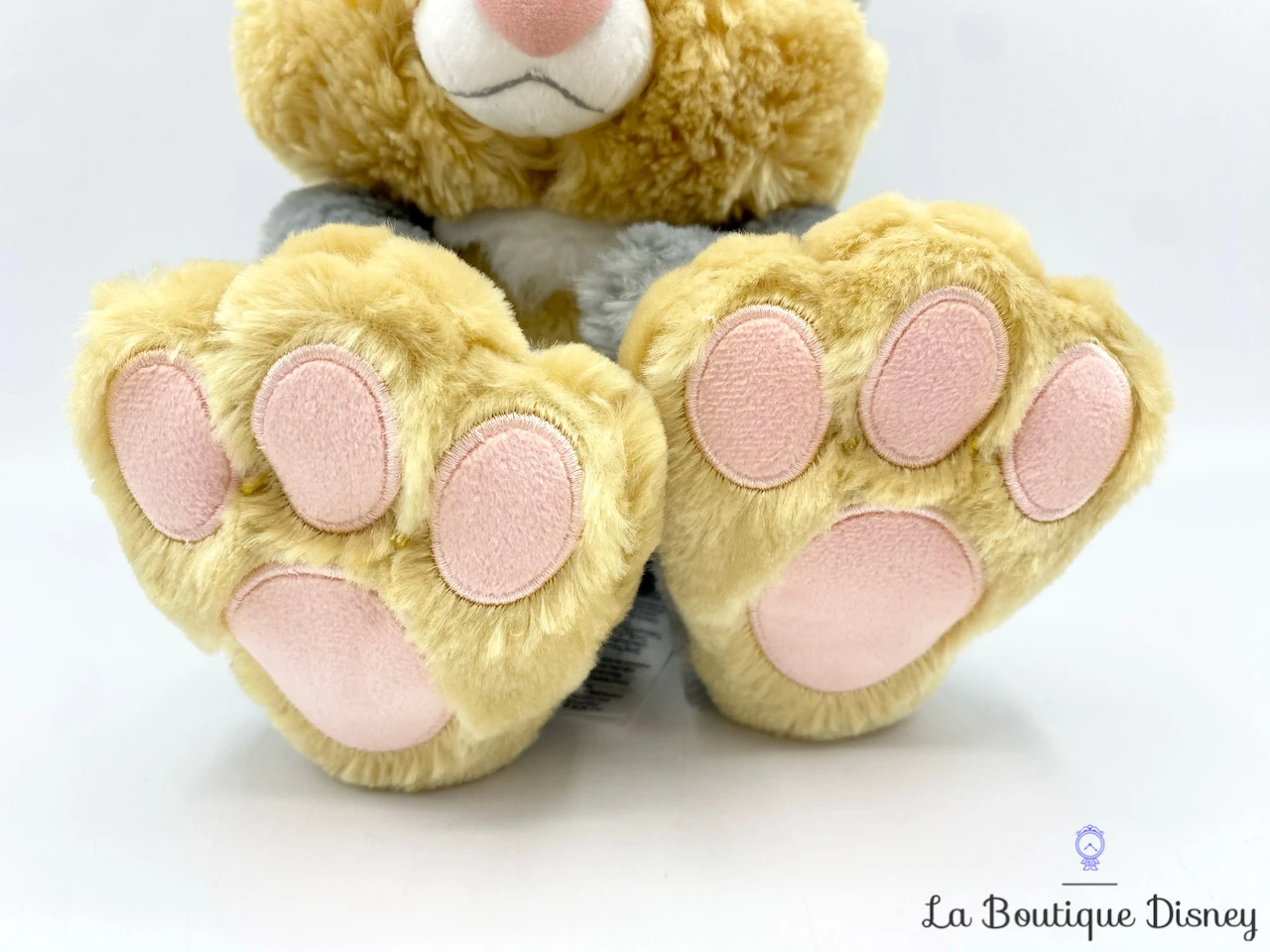 Peluche Panpan Big Feet Disney Store 2022 Bambi Lapin Gris Gros Pieds 34 Cm 5 Peluche Panpan Big Feet Disney Store 2022 Bambi Lapin Gris Gros Pieds 34 Cm – Image 3