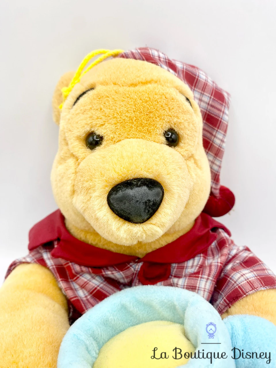 Peluche Range Pyjama Winnie L'Ourson Tasse Disneyland Paris Disney Pooh Vintage 52 Cm 4 Peluche Range Pyjama Winnie L'Ourson Tasse Disneyland Paris Disney Pooh Vintage 52 Cm – Image 2