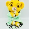 Peluche Simba Le Roi Lion Disney Lion Couffin Couverture Verte 25 Cm 1 Peluche Simba Le Roi Lion Disney Lion Couffin Couverture Verte 25 Cm -Meilleur Jouets Magasin peluche simba le roi lion couverture disney couffin vert feuille 2