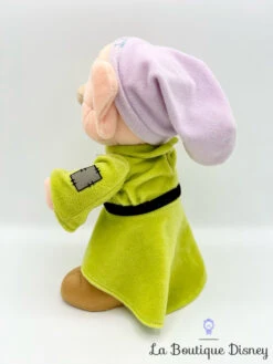 Peluche Simplet Disneyland Paris Disney Blanche Neige Et Les Sept Nains Vert 27 Cm -Meilleur Jouets Magasin peluche simplet nain blanche neige disneyland paris disney vert violet 2
