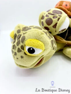 Peluche Crush Et Squiz Tortues Disneyland Paris Disney Le Monde De Némo Vert Marron 36 Cm -Meilleur Jouets Magasin peluche squiz crush disneyland disney tortue le monde de nemo maman petit fils 5