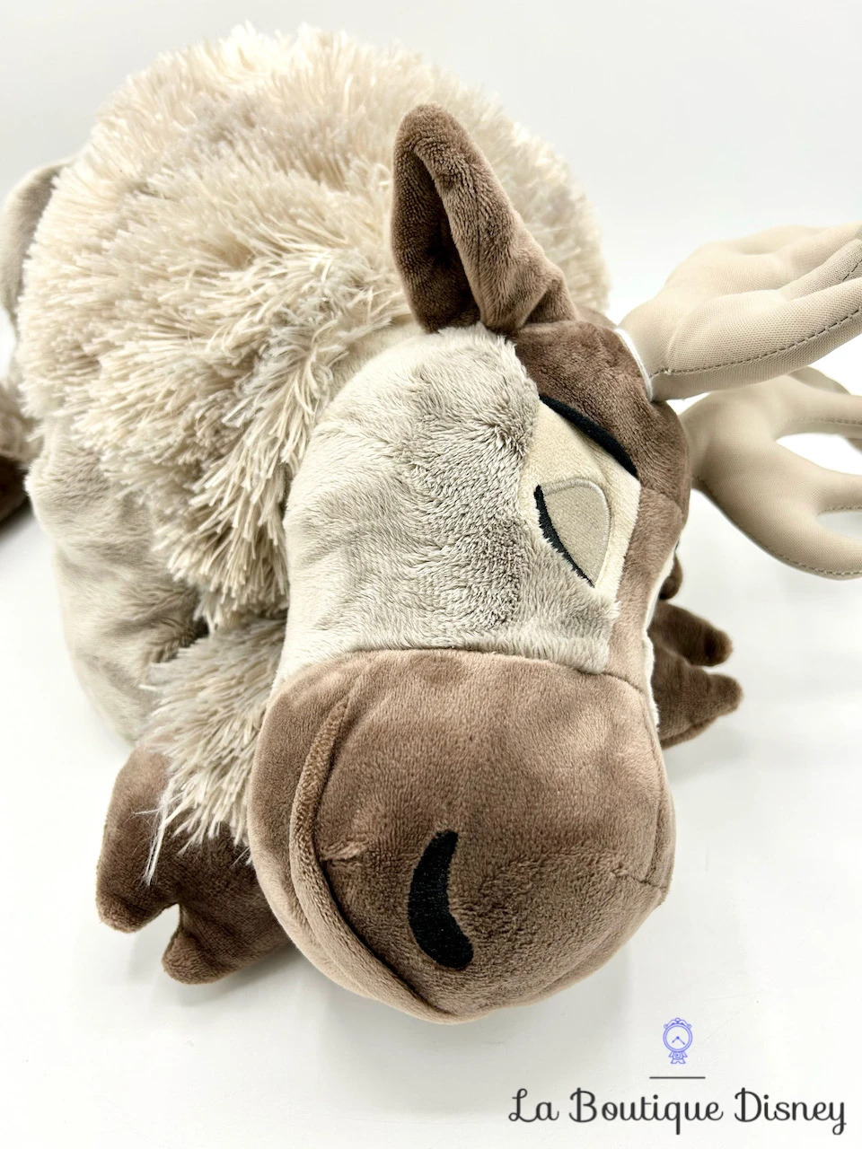 Peluche Sven Coussin La Reine Des Neiges Disney Parks 2019 Disneyland Oreiller Renne Dort Couché 60 Cm 5 Peluche Sven Coussin La Reine Des Neiges Disney Parks 2019 Disneyland Oreiller Renne Dort Couché 60 Cm – Image 3