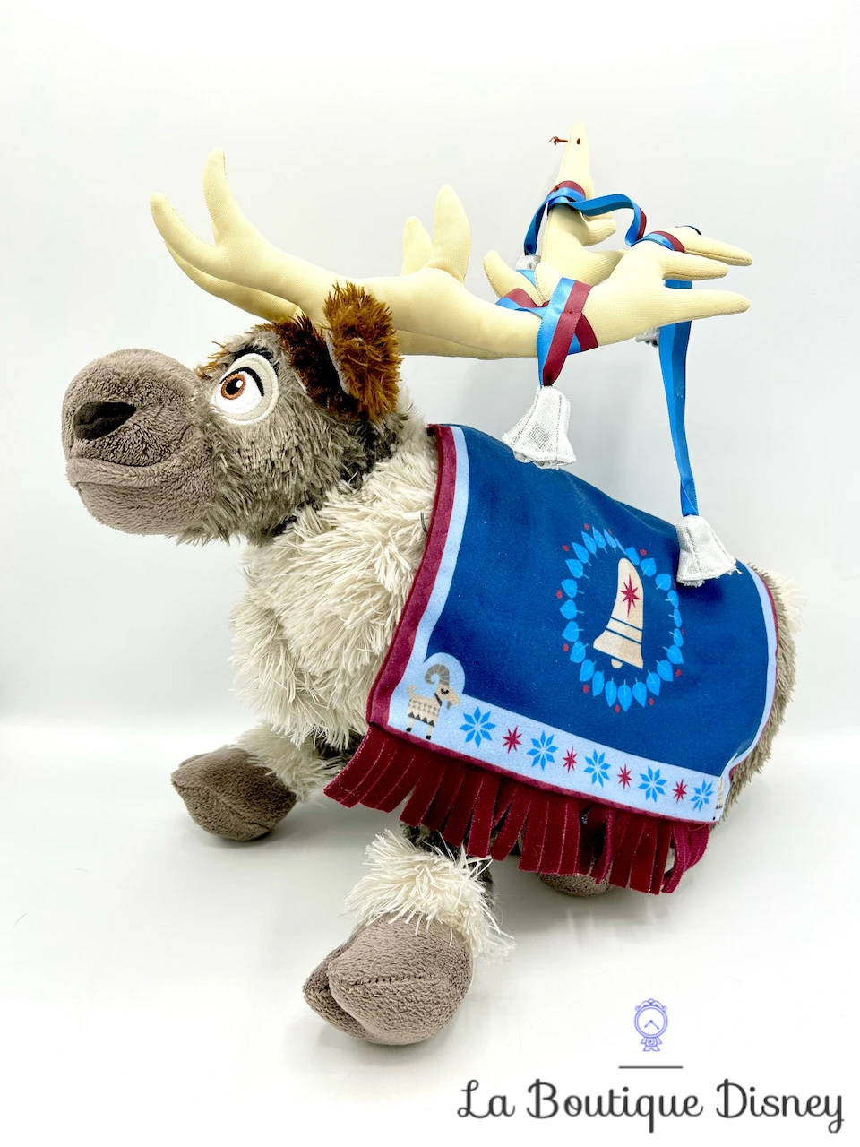Peluche Sven Joyeuses Fêtes Avec Olaf Disney Store 2017 La Reine Des Neiges Renne Couverture Nordique 40 Cm 3 Peluche Sven Joyeuses Fêtes Avec Olaf Disney Store 2017 La Reine Des Neiges Renne Couverture Nordique 40 Cm