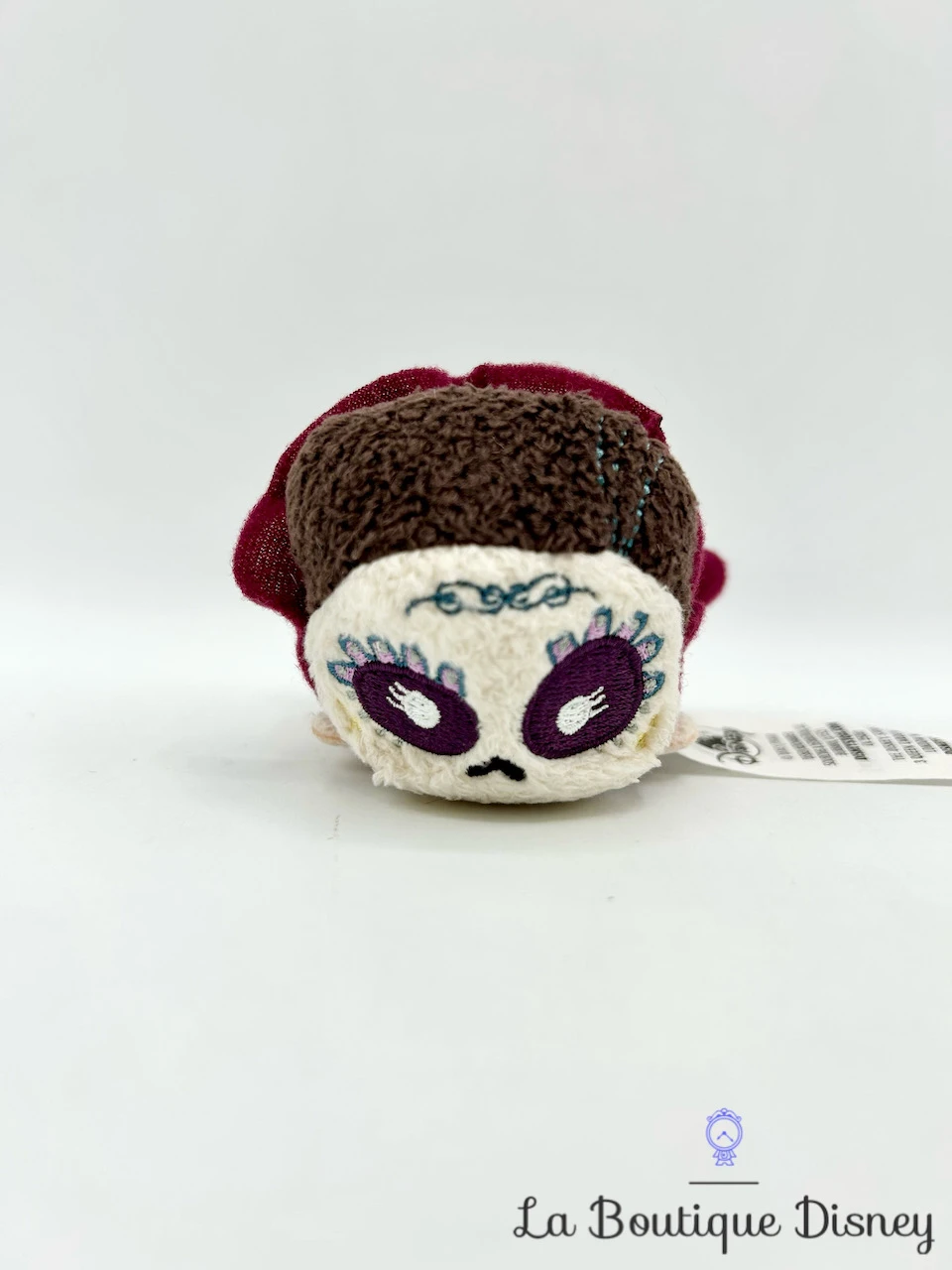 Peluche Tsum Tsum Mama Imelda Coco Disney Store 2017 Mexique Maquillage 4 Peluche Tsum Tsum Mama Imelda Coco Disney Store 2017 Mexique Maquillage – Image 2